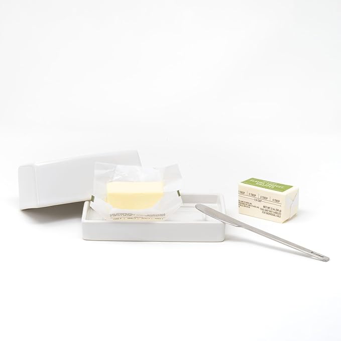 ZERO JAPAN Compact Butter Dish with Stainless Steel Knife, Trim-to-Fit Design for Countertop Use, Ceramic Butter Keeper Made in Japan, Fits Softened Butter Portions, Rich Glaze Finish, White