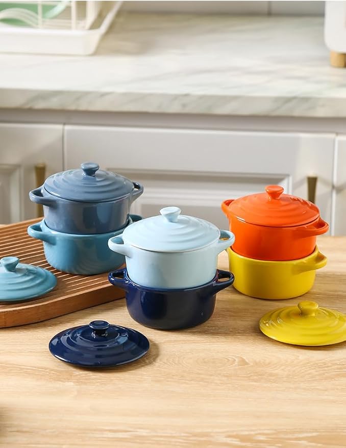 Jucoan 4 Pack Porcelain Ramekin with Lids and Handles Oven Safe, 8 oz Round Ramekins Souffle Creme Brulee Baking Dish, Pudding Custard Dish, Individual Servings Mini Casserole Dishes, 4 Colors