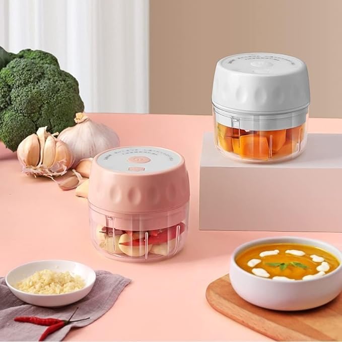 Mini Portable Electric Chopper for Garlic Onion, 100ML Electric Garlic Chopper Food Chopper, USB Rechargeable Vegetable Chopper Garlic Mincer Small Food Processor for Veggie Meat (Gray : White)