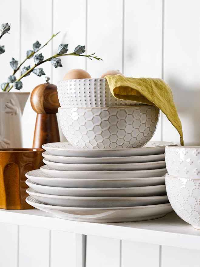 LE TAUCI Dinnerware Sets 12 PCS, Ceramic Plates and Bowls Set, Suit For Housewarming (10" Dinner Plate + 8" Salad Dish + 26 oz Cereal Bowl) x 4, Oven safe - Arctic White