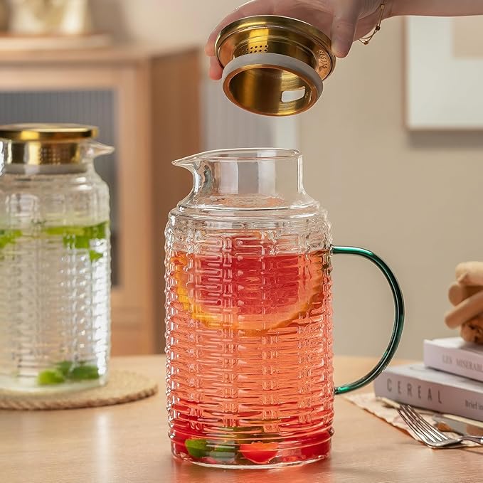Buaic Glass Pitcher with Lid,84 oz/2.5 Liter Vintage Water Pitcher, Clear Borosilicate Glass Water Carafe for Cold Brew, Coffee, Lemonade, Iced Sun Tea, Juice, Beverage, Milk, Heat Resistant