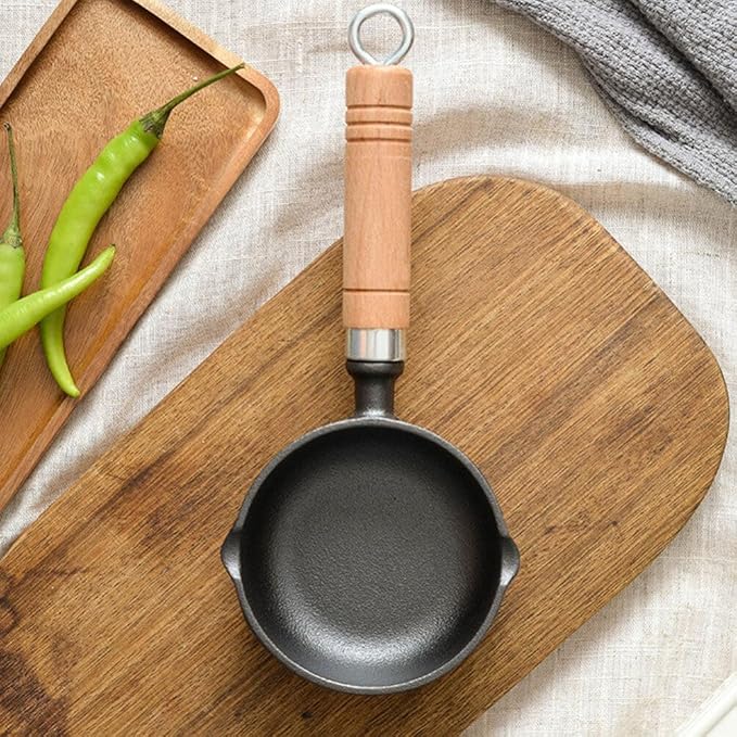 Cast Iron Small Oil Pan with Pour Spout Mini Butter Melting Pot for Stir-Frying Eggs Vegetables and Heating Oil 11.81 Inch Kitchen Cookware