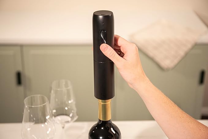 Vacu Vin Electric Wine Opener – Automatic Corkscrew with USB Charging – One-Touch Operation – Opens Bottles Effortlessly – Rechargeable Wine Opener for Cork and Synthetic Corks