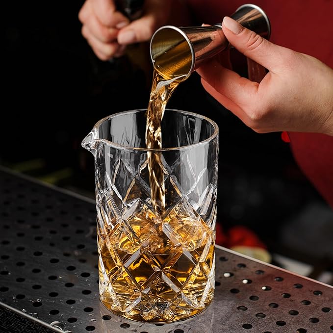 2 Pack Cocktail Mixing Glass, 18.5oz Crystal Mixing Glasses, Thick Bottom Accessories for Whiskey Manhattan Martini