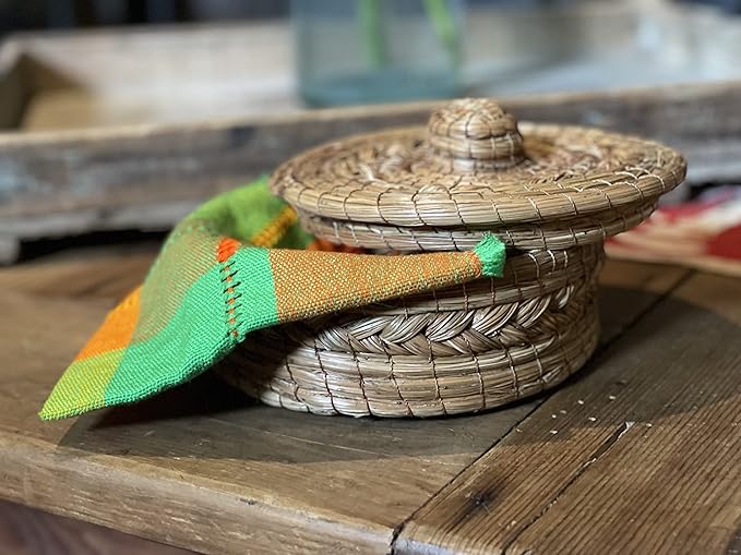Authentic Mexican Tortilla Warmer Basket - Pine Needle Handwoven with Handloomed Cloth (Natural 10" w cloth)
