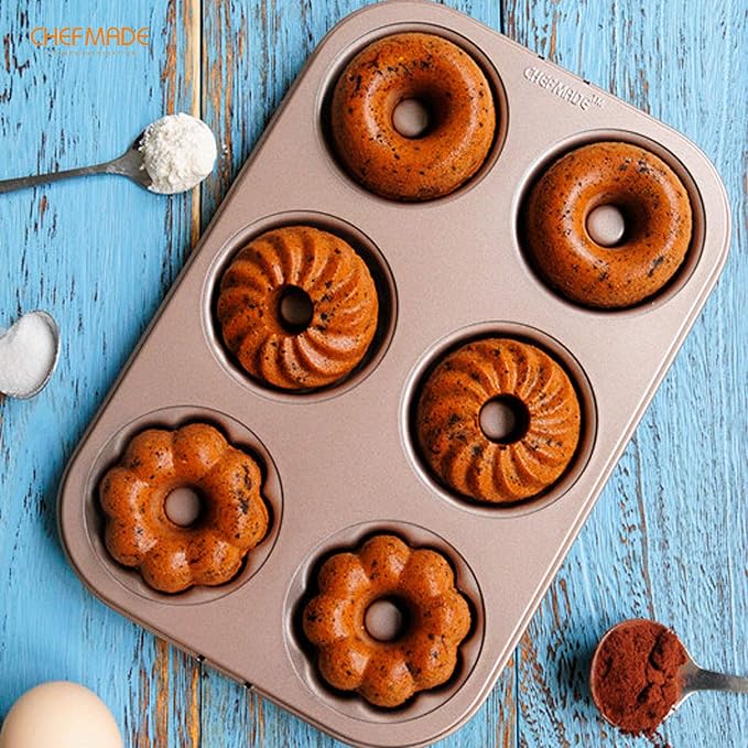 CHEFMADE Donut Mold Cake Pan, 6-Cavity Non-Stick Pattern Doughnut Bakeware for Oven Baking (Champagne Gold)
