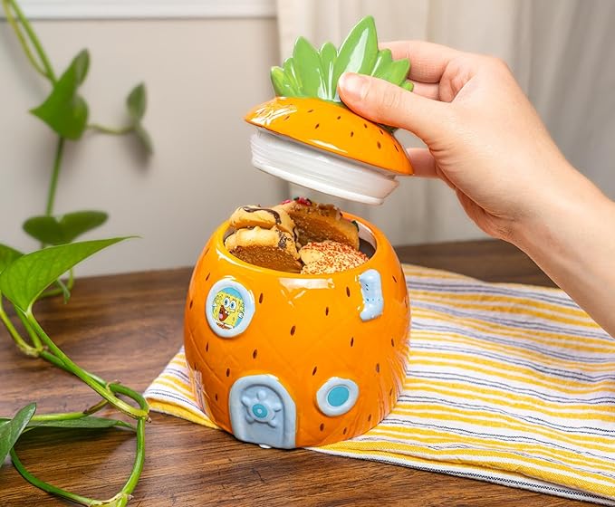 Silver Buffalo SpongeBob SquarePants Small Sculpted Ceramic Snack Jar Featuring Pineapple House and SpongeBob SquarePants, 5.2” x 5.2” x 6.6”