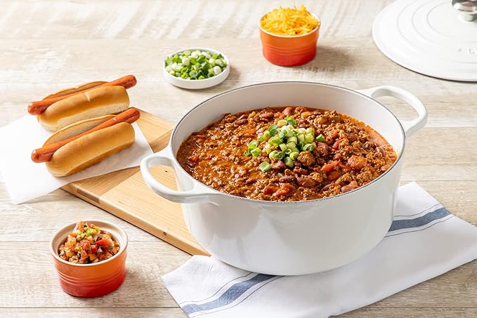 Le Creuset Enameled Cast Iron Signature Round Dutch Oven, 7.25 qt., White