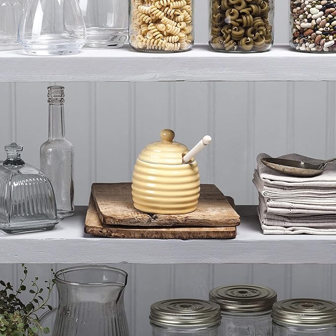WM Bartleet & Sons 1750 Traditional Porcelain Honey Pot with Beech Wood Dipper 11cm – Yellow