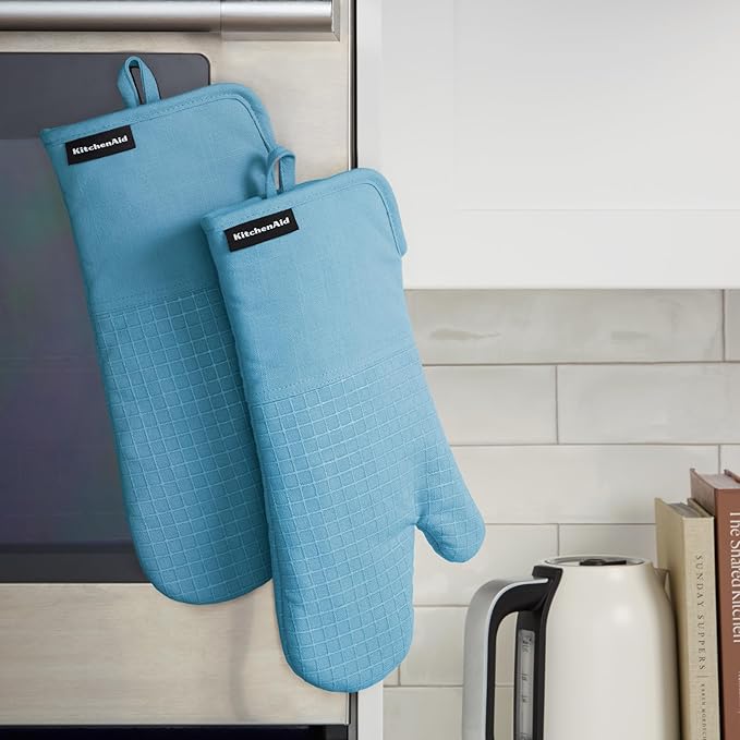 KITCHENAID Gourmet Series Gridlines Oven Mitts 2-Pack Set, Heat Resistant up to 600°F, Soft Silicone Grip, Magnetic Cuff, Blue Velvet, 7"x14"
