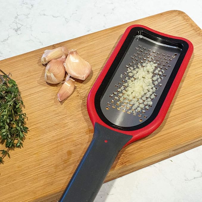 Microplane Select Series Coarse Blade Cheese Grater (Red)