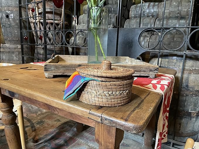 Authentic Mexican Tortilla Warmer Basket - Pine Needle Handwoven with Handloomed Cloth (Natural 8" w cloth)