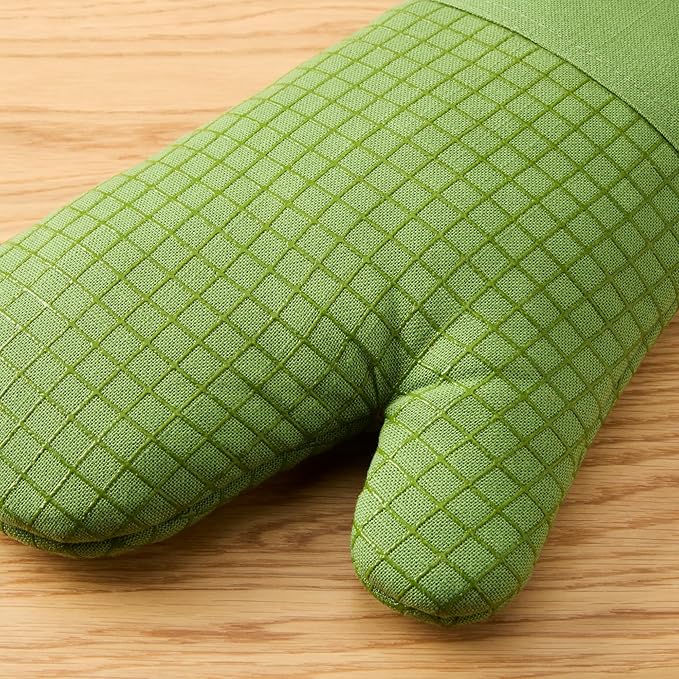 KITCHENAID Gourmet Series Gridlines Oven Mitts 2-Pack Set, Heat Resistant up to 600°F, Soft Silicone Grip, Magnetic Cuff, Matcha Green, 7"x14"