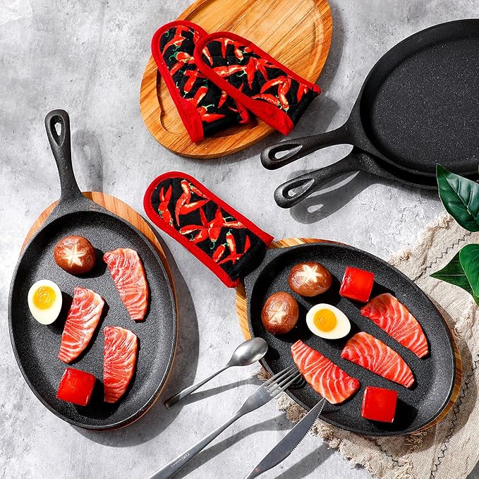 Lallisa 8 Sets Cast Iron Fajita Plate Set Fajita Plate Pan with Wooden Tray Anti Scald Protection Hot Mitt Cast Iron Skillet Set for Home Barbecue Kitchen Party Restaurant Catering Service